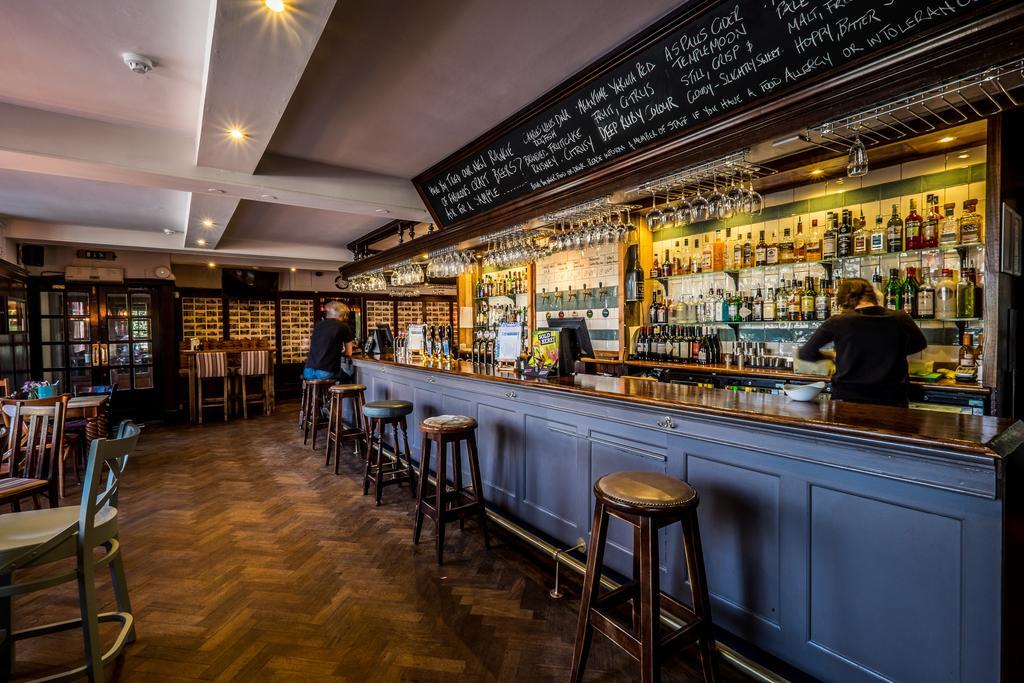 The Bulls Head Hotel Бромли Экстерьер фото