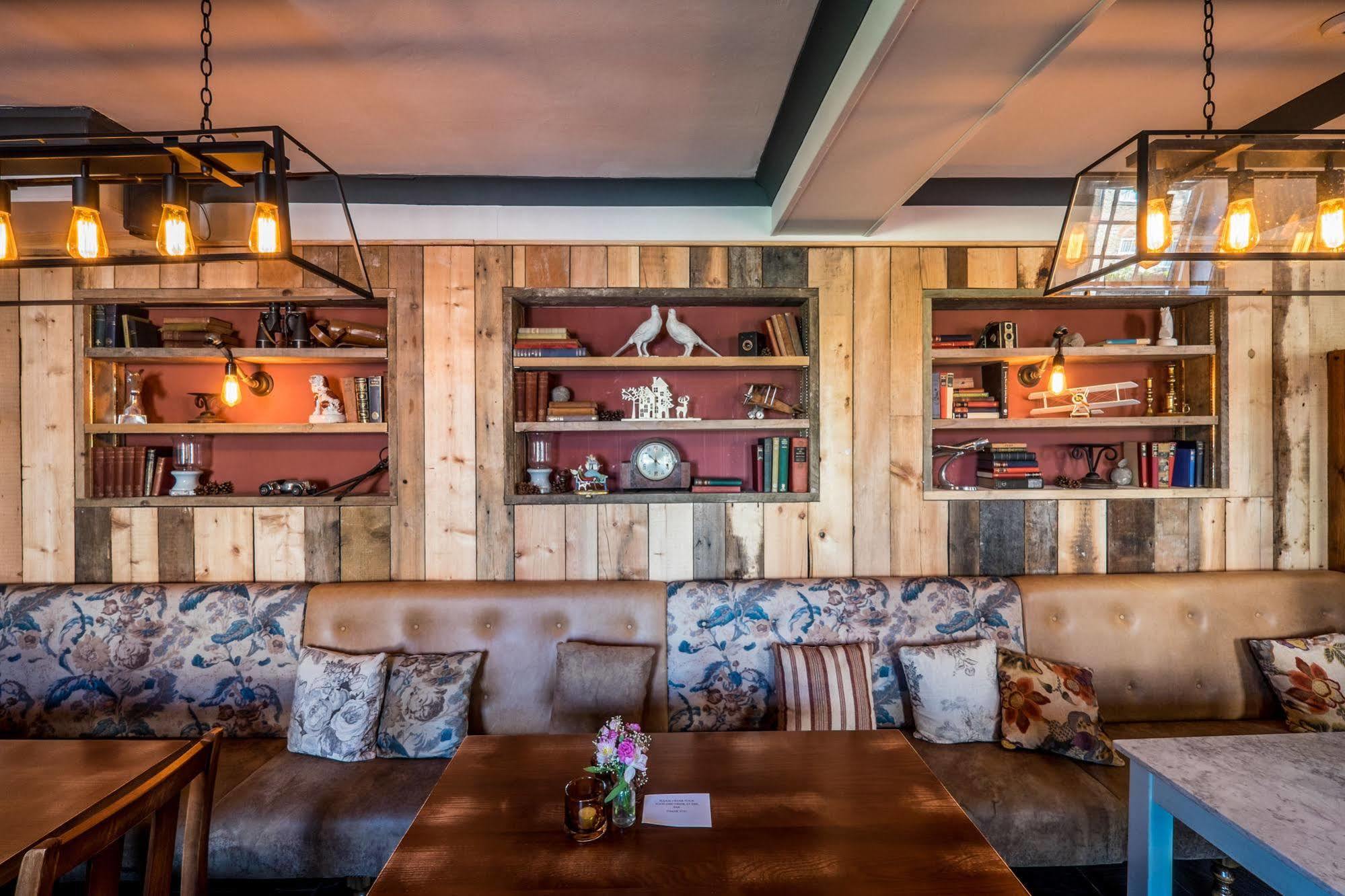 The Bulls Head Hotel Бромли Экстерьер фото