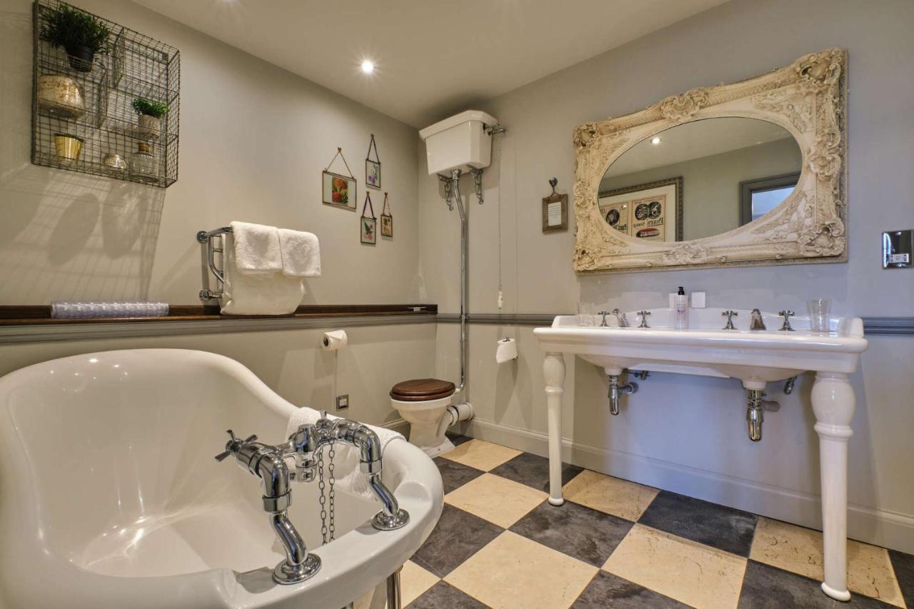 The Bulls Head Hotel Бромли Экстерьер фото
