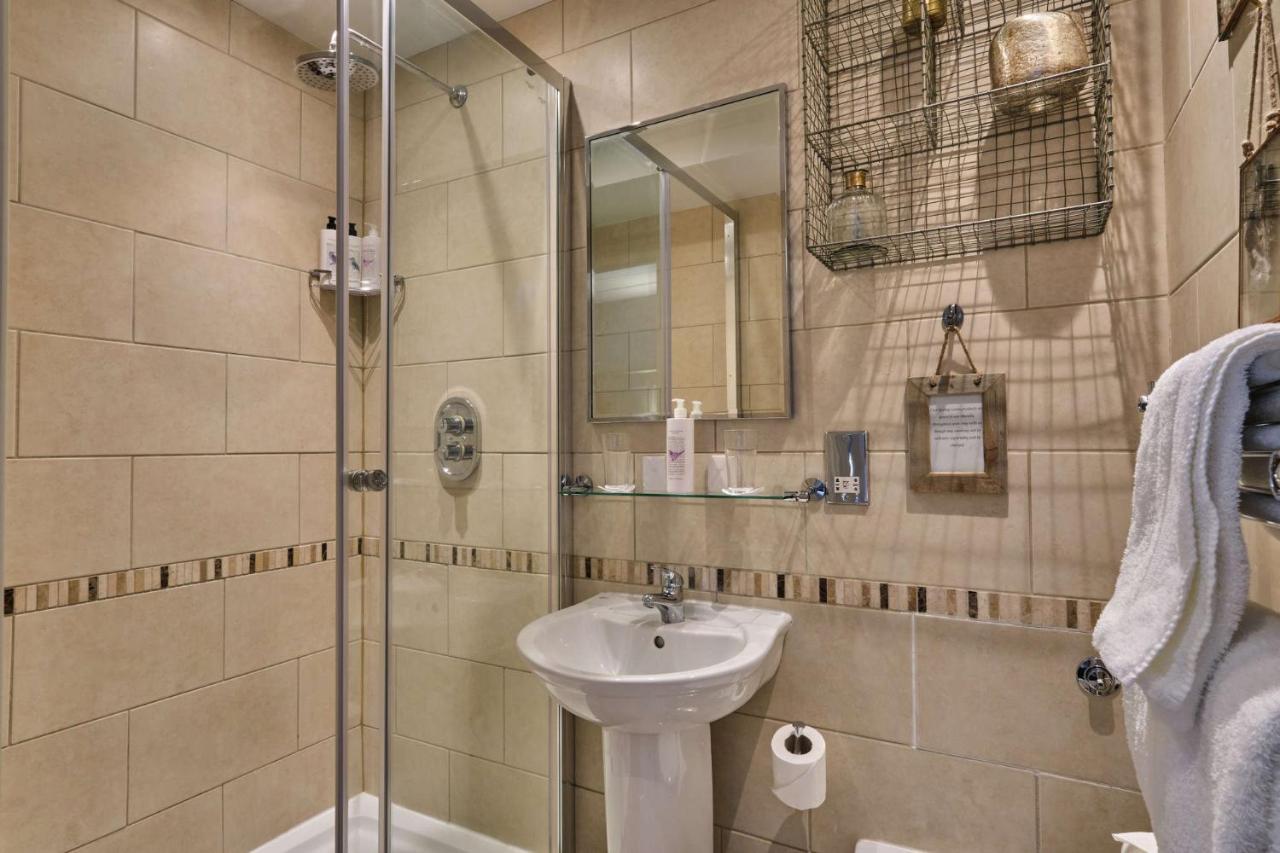 The Bulls Head Hotel Бромли Экстерьер фото